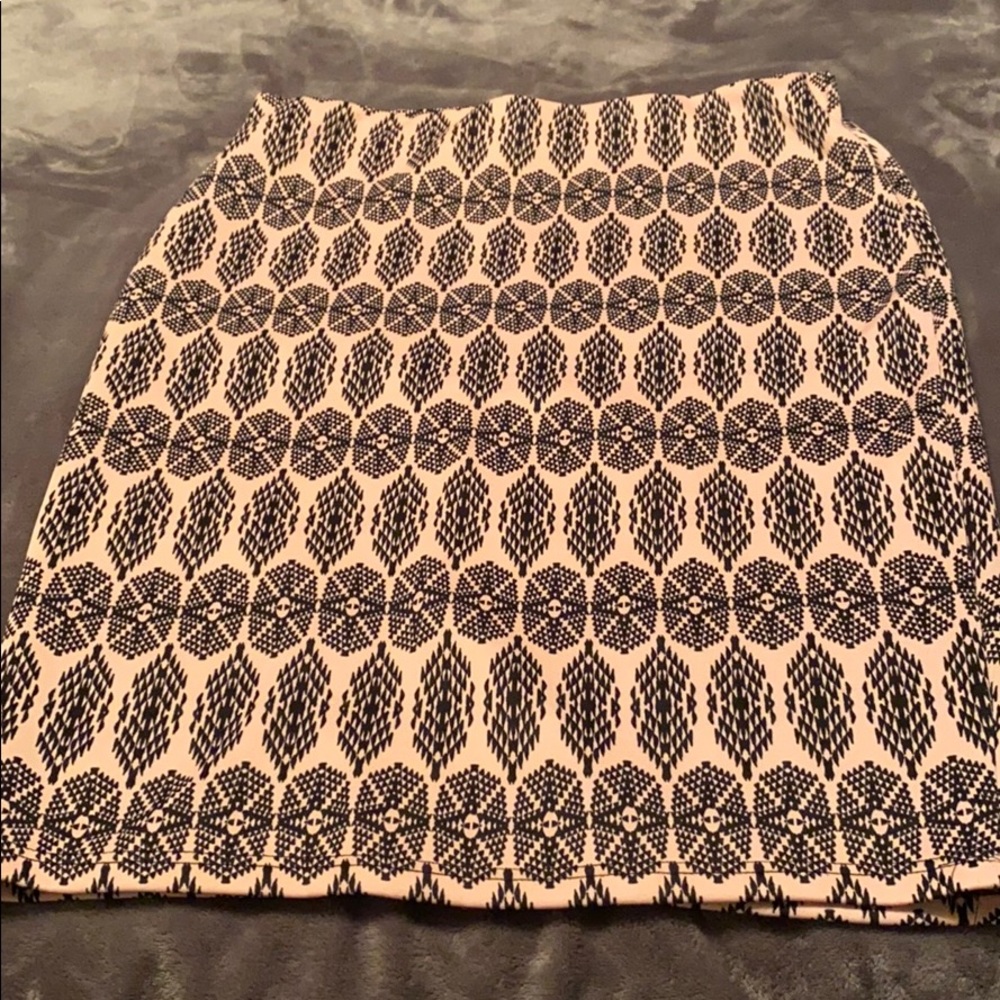 pink and black skirt